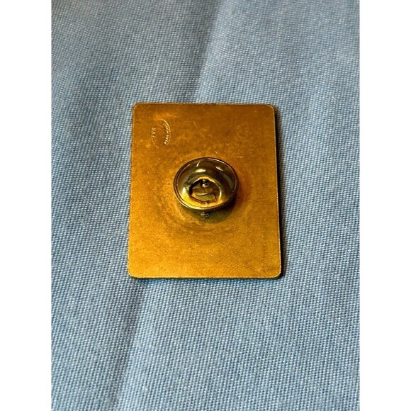 Motor Home on the Range Hutchinson Kansas Cowboy 2002 Lapel Vintage - Picture 2 of 3